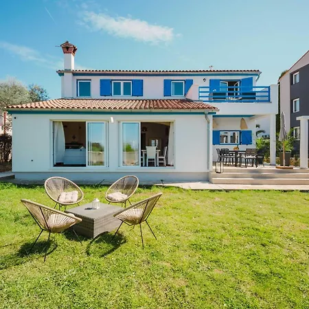 Awesome In With House Sea View * Πούλα