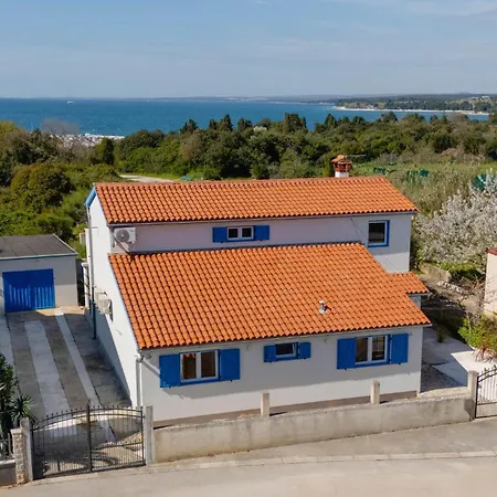 Hébergement de vacances Awesome In With House Sea View Pula